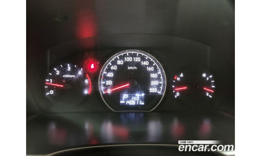 232370