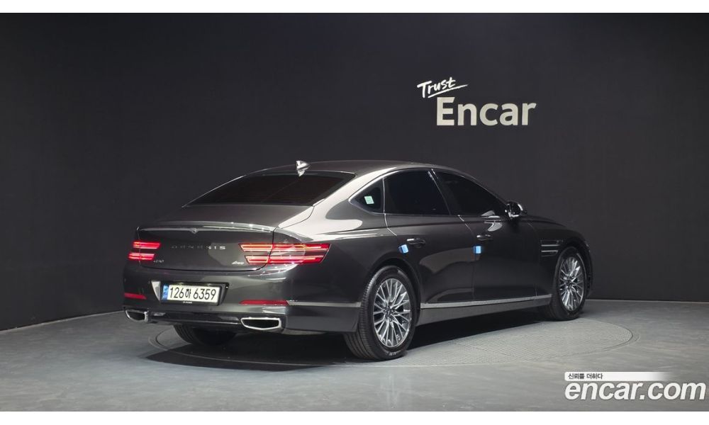 114068