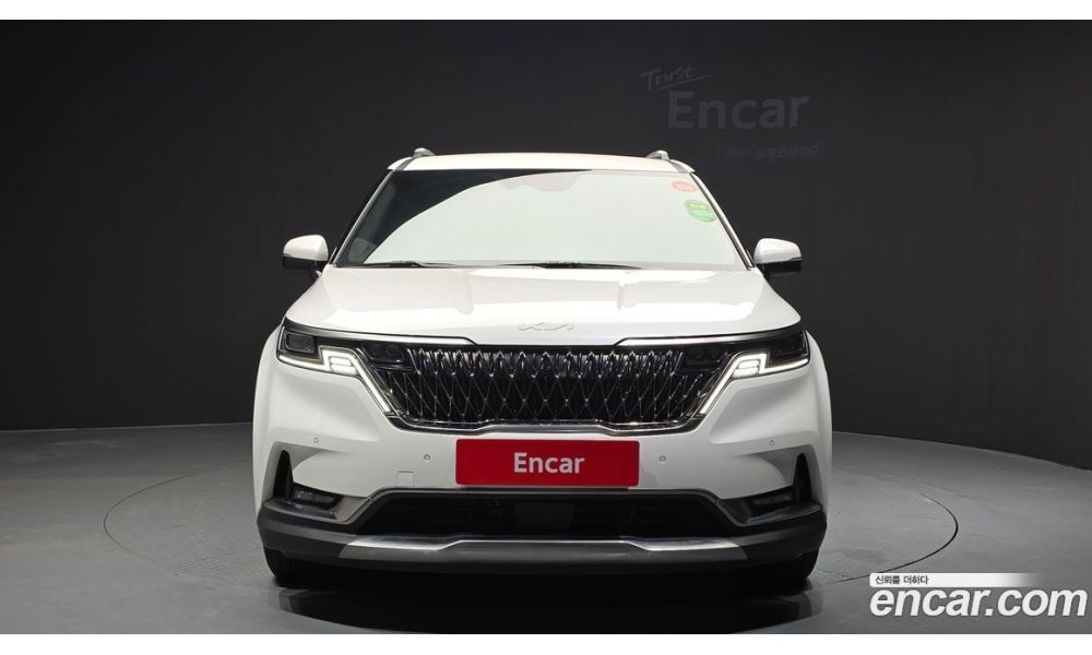 643741