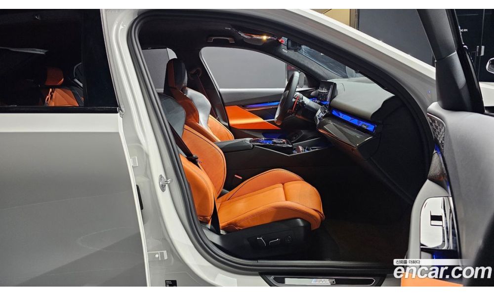 557176
