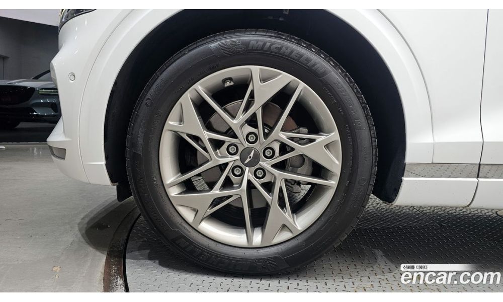 203682
