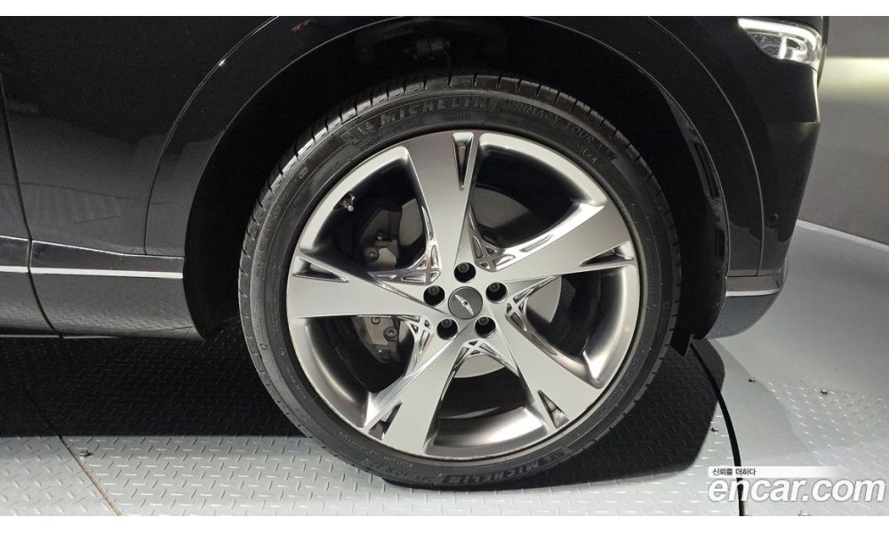 3558