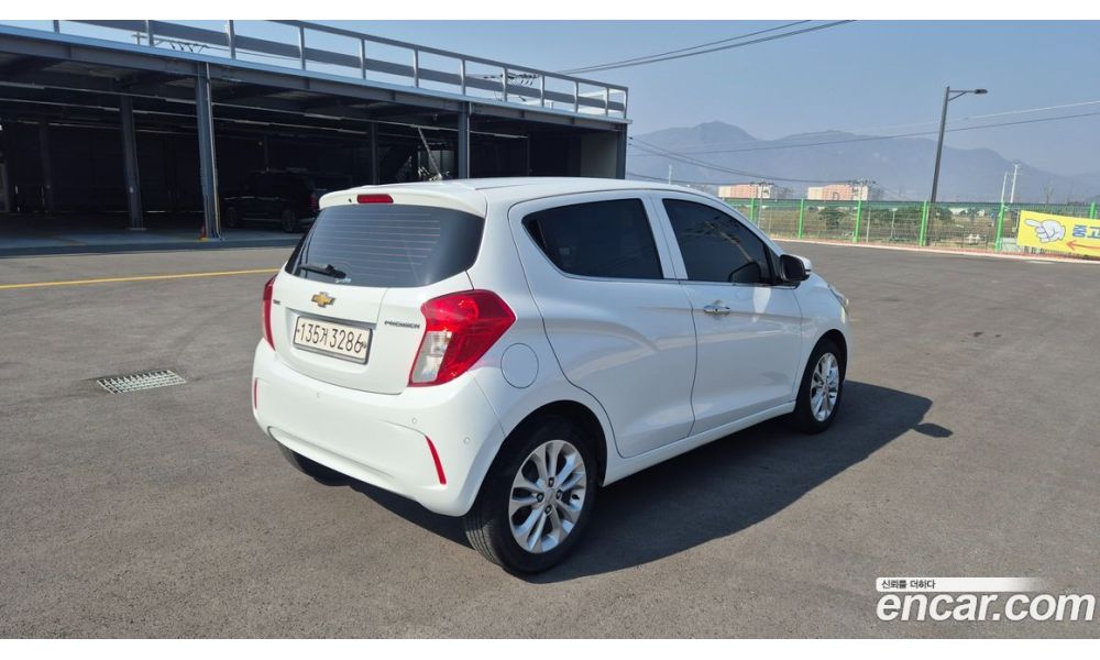 422197