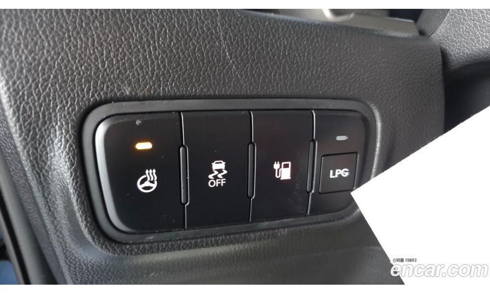 957893
