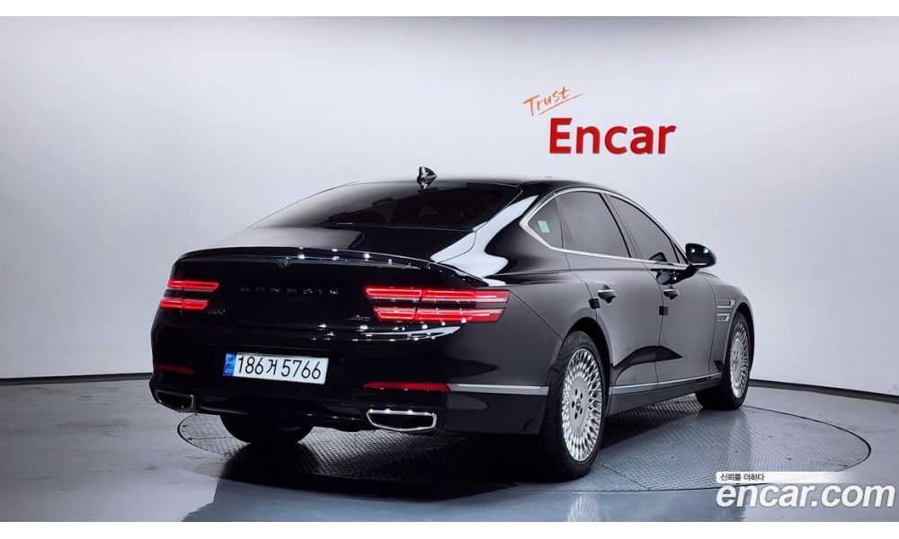 811195