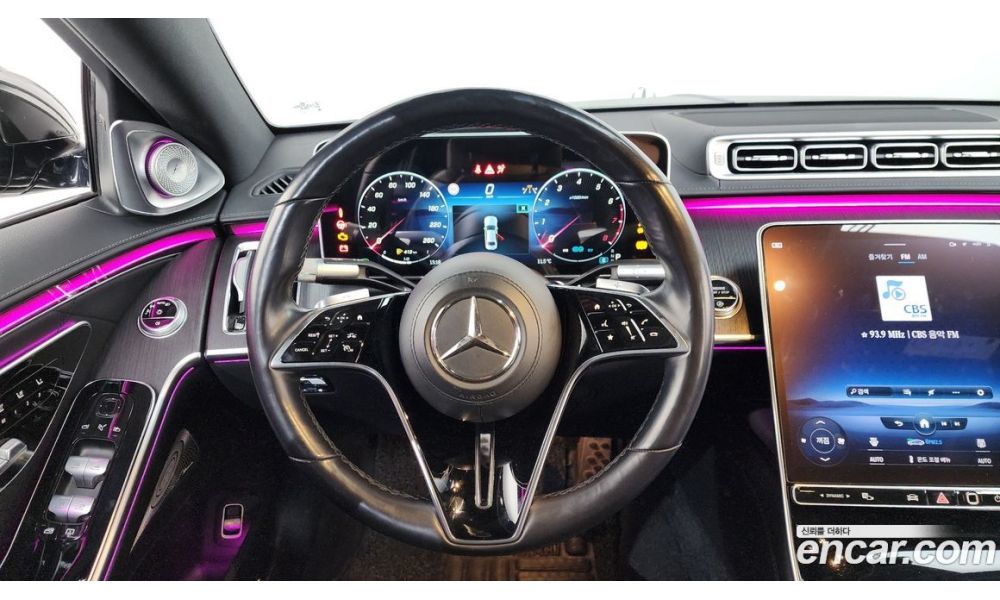 504728