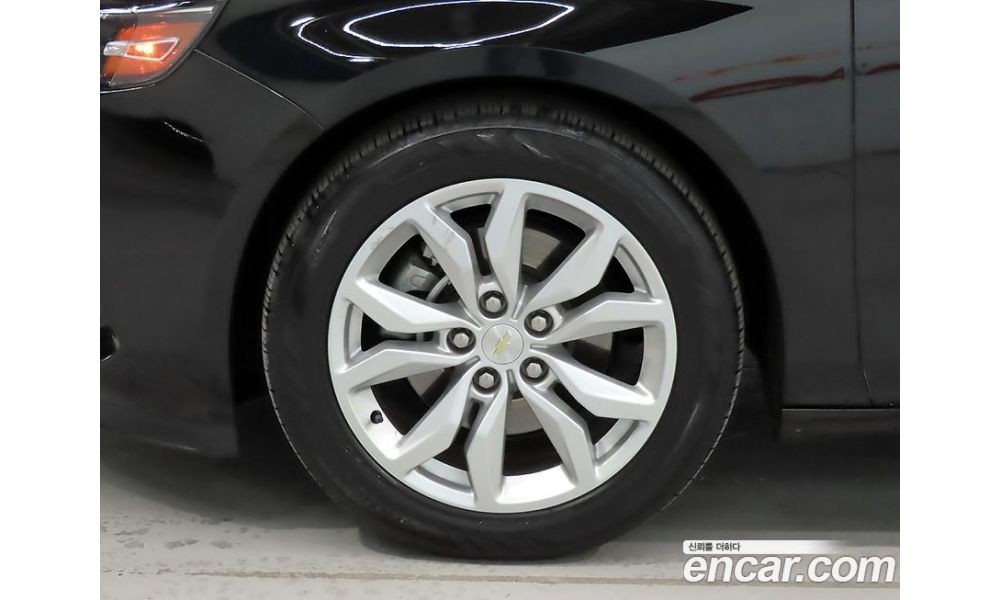 448605