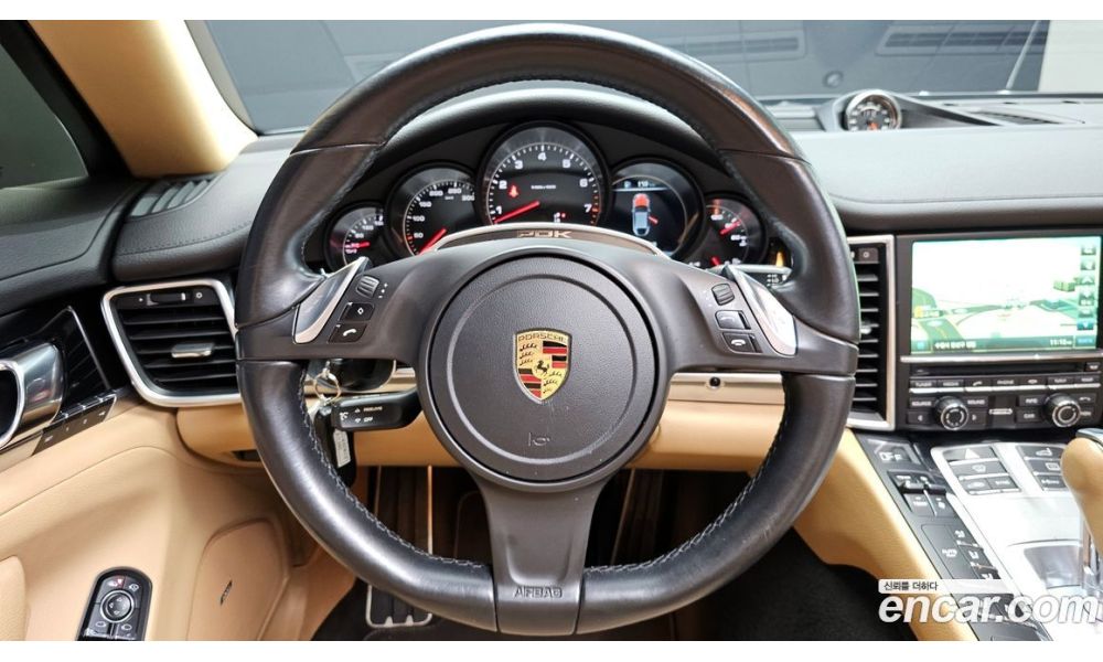 998030