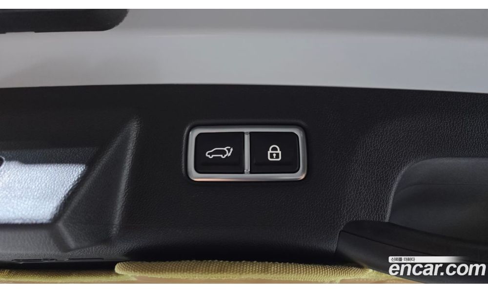 891135