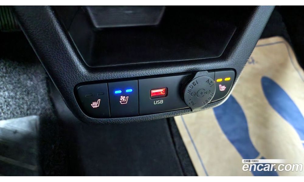 874858