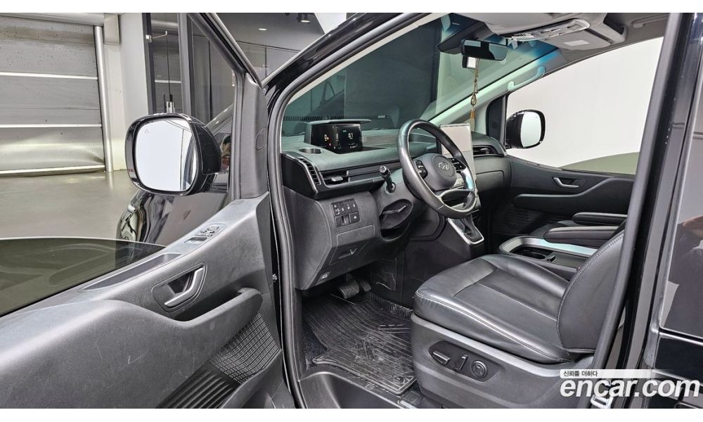 999070
