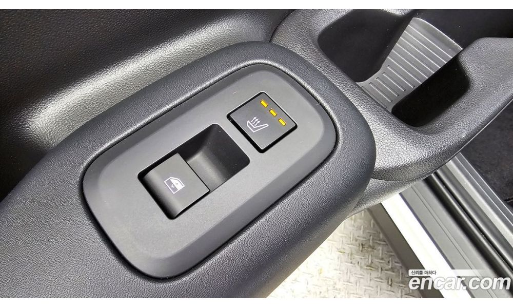 608619