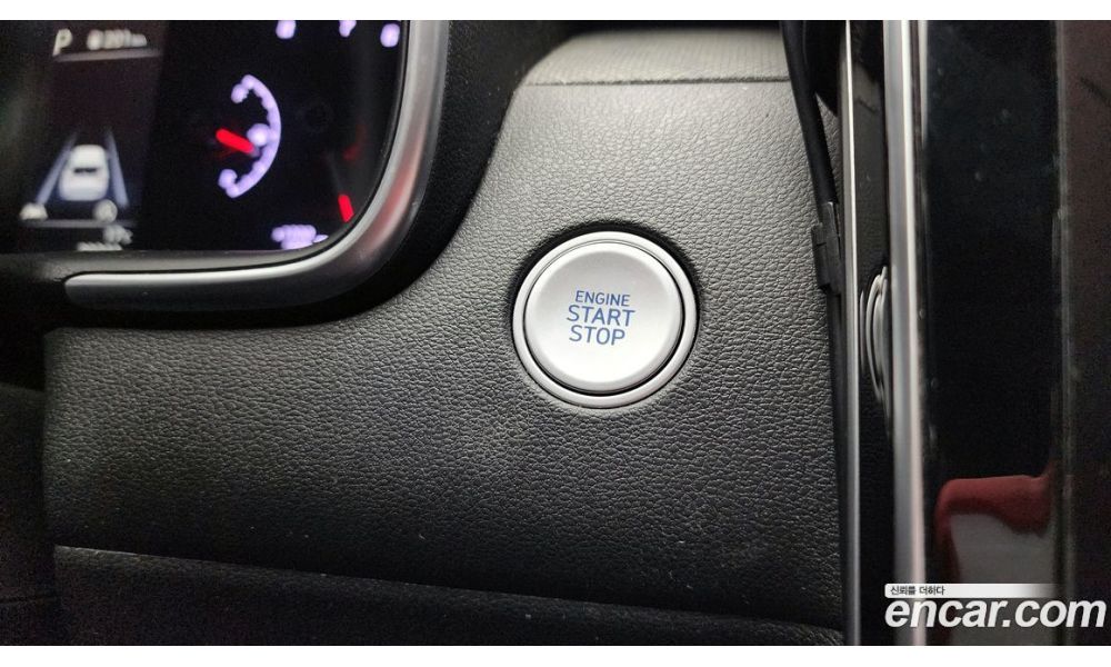 672703
