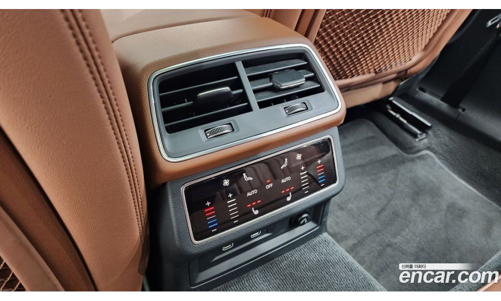 437562