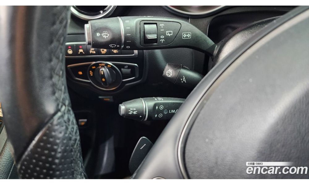 555856