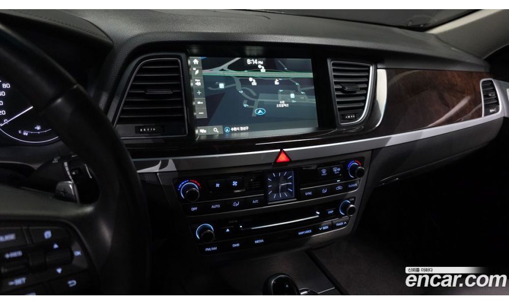 905945