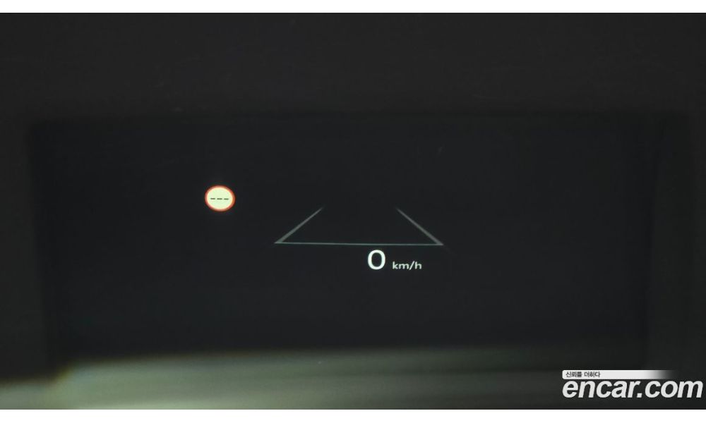932100