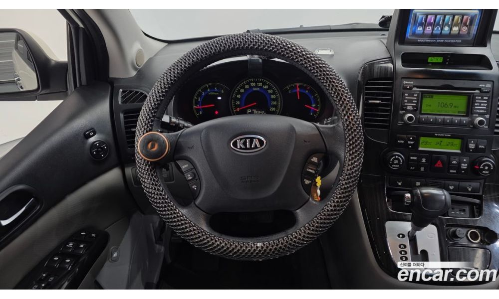 593748