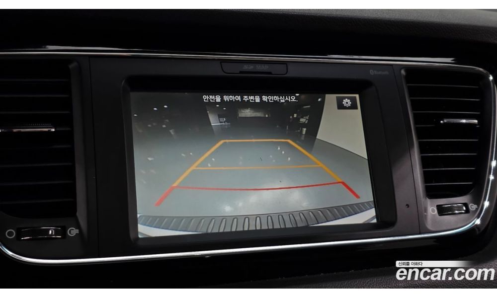 562869