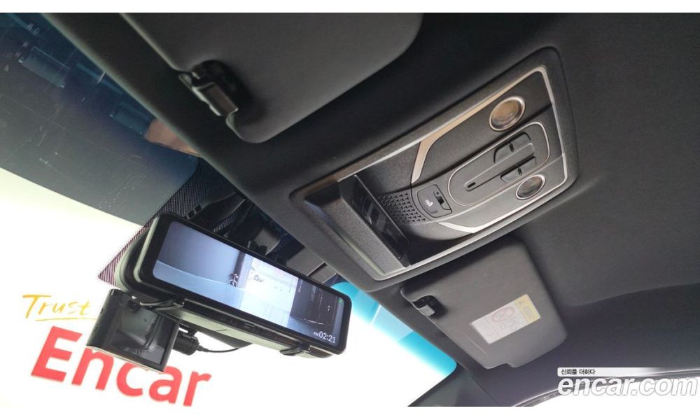 374285