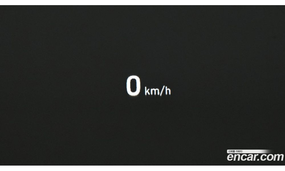 979310