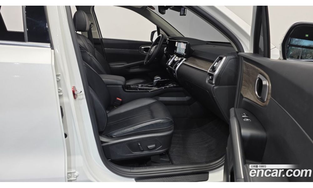 72996