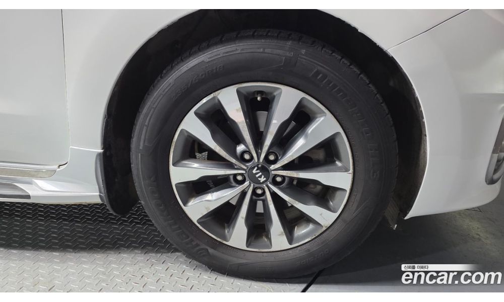 544819