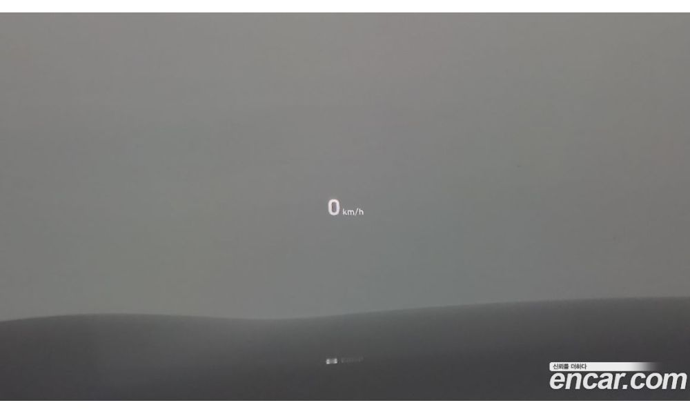 606235