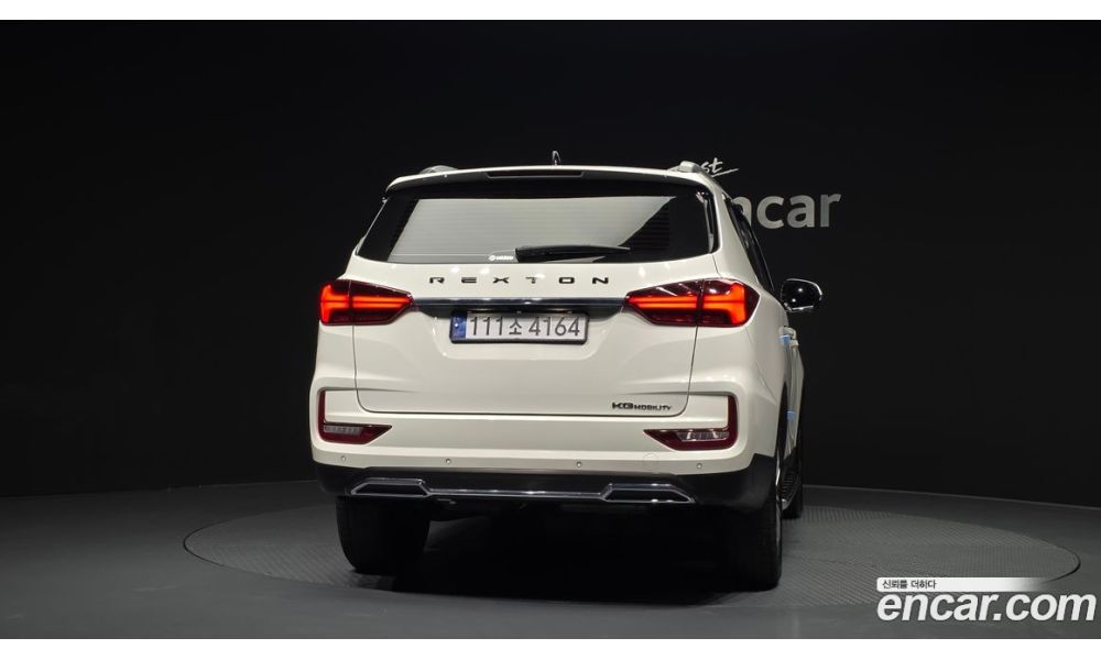 868333
