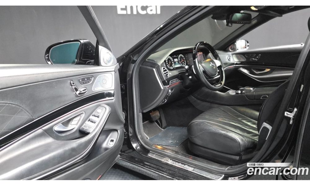 926743