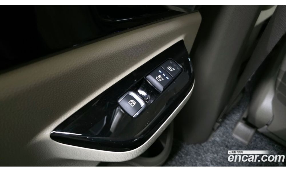 256199