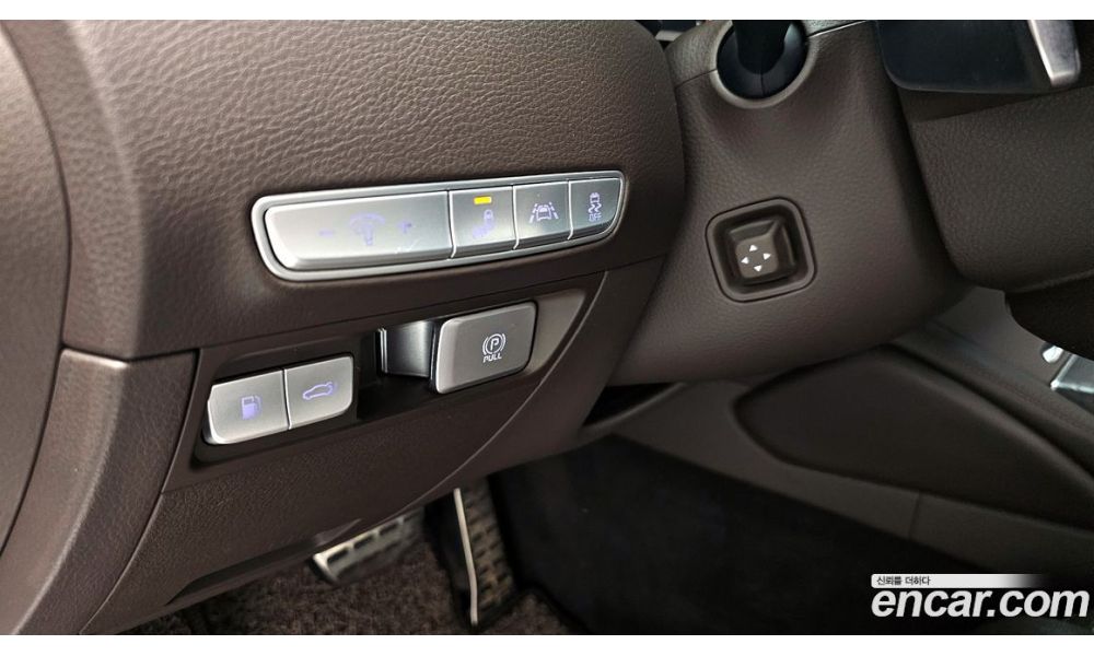 605617