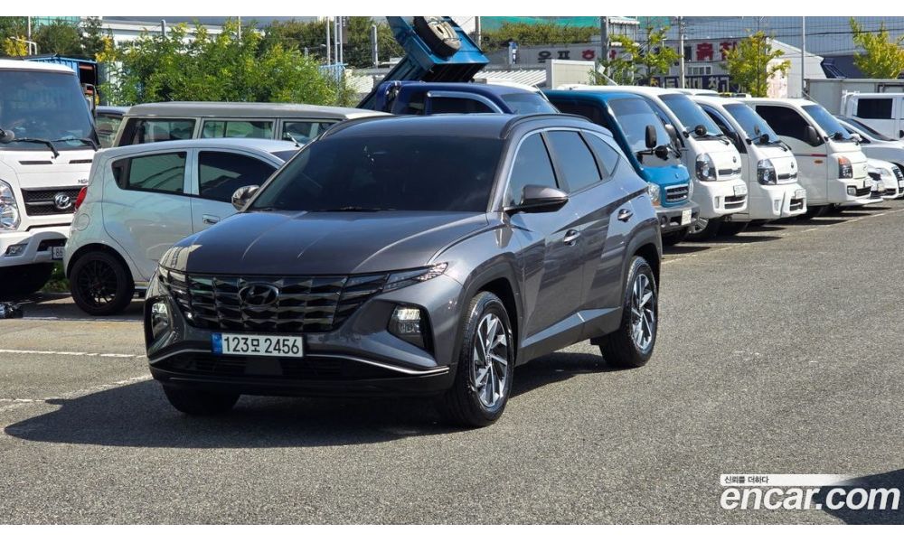 868596