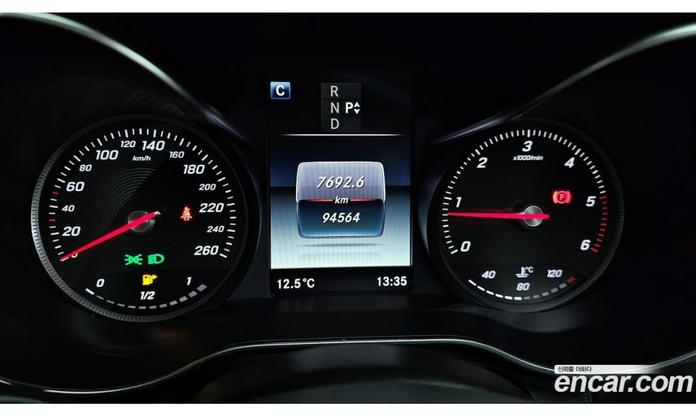 879394