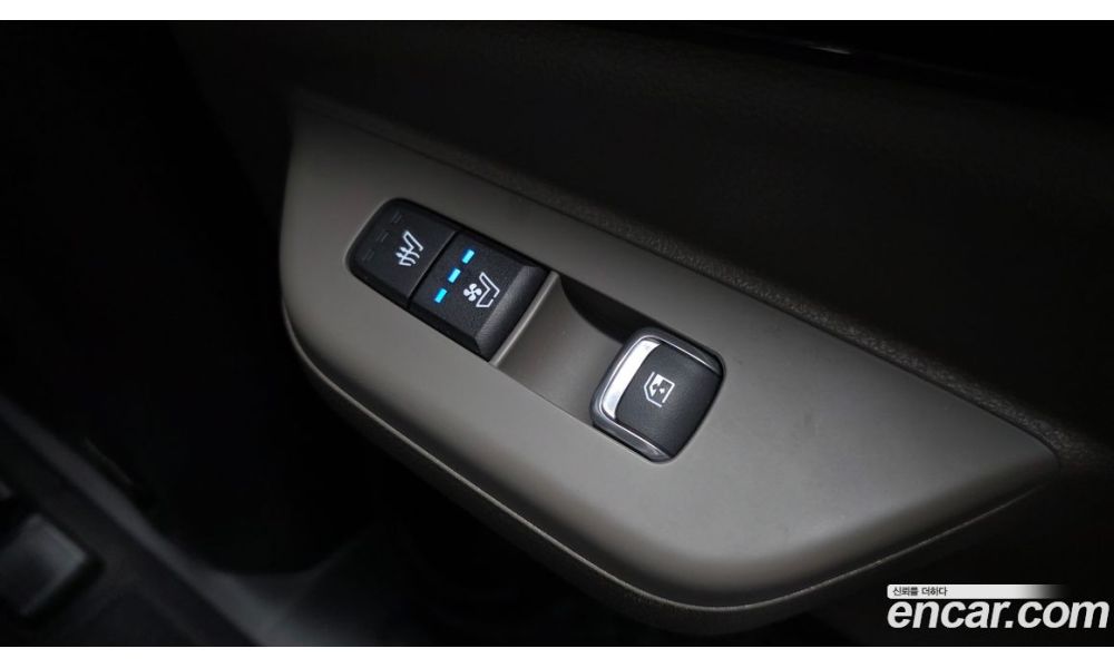 945228
