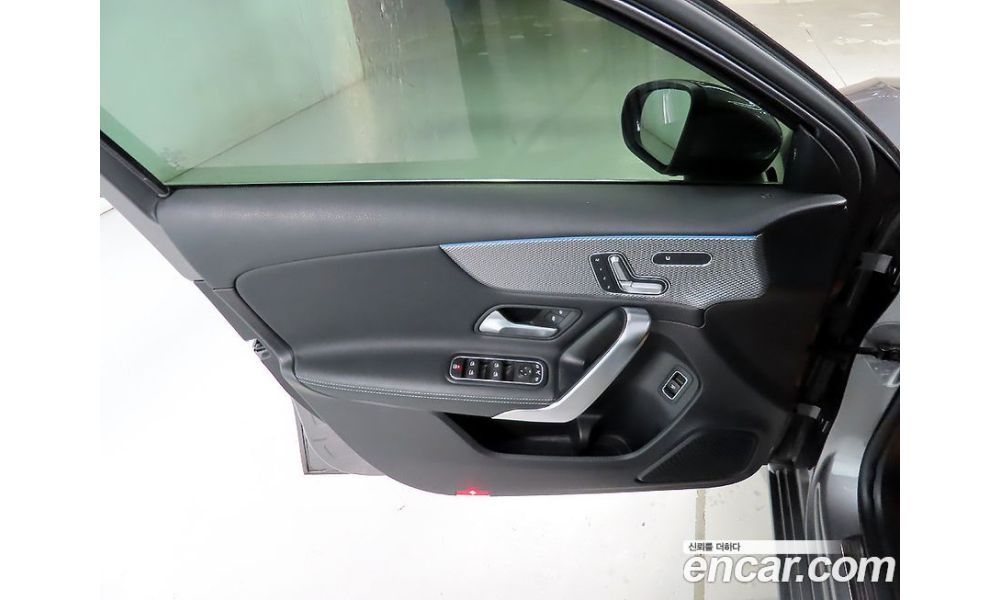 389774