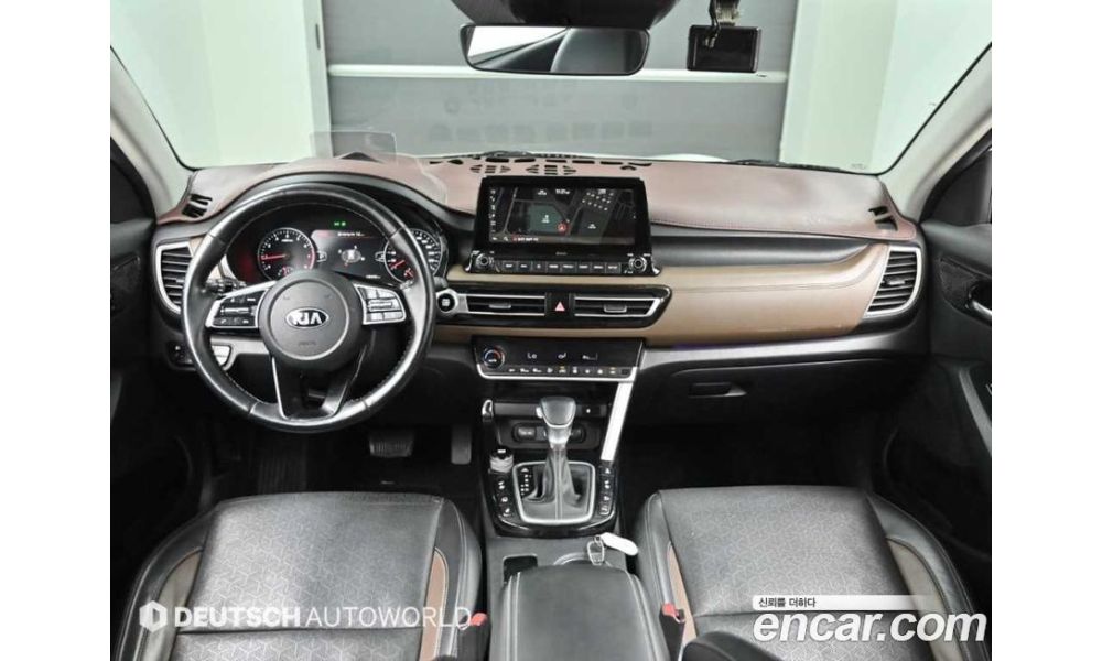 828231