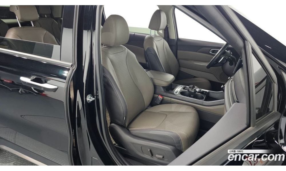 352393