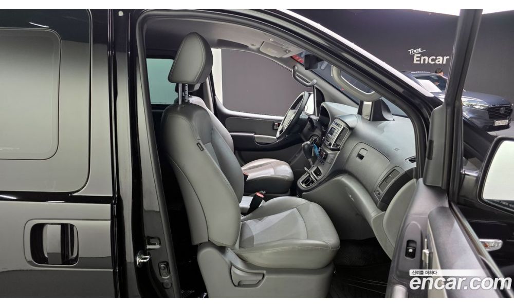 407977