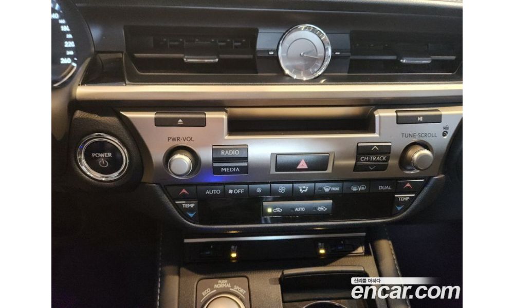 647649