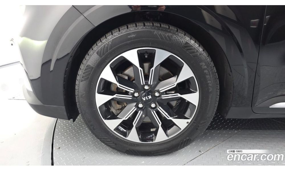 951986
