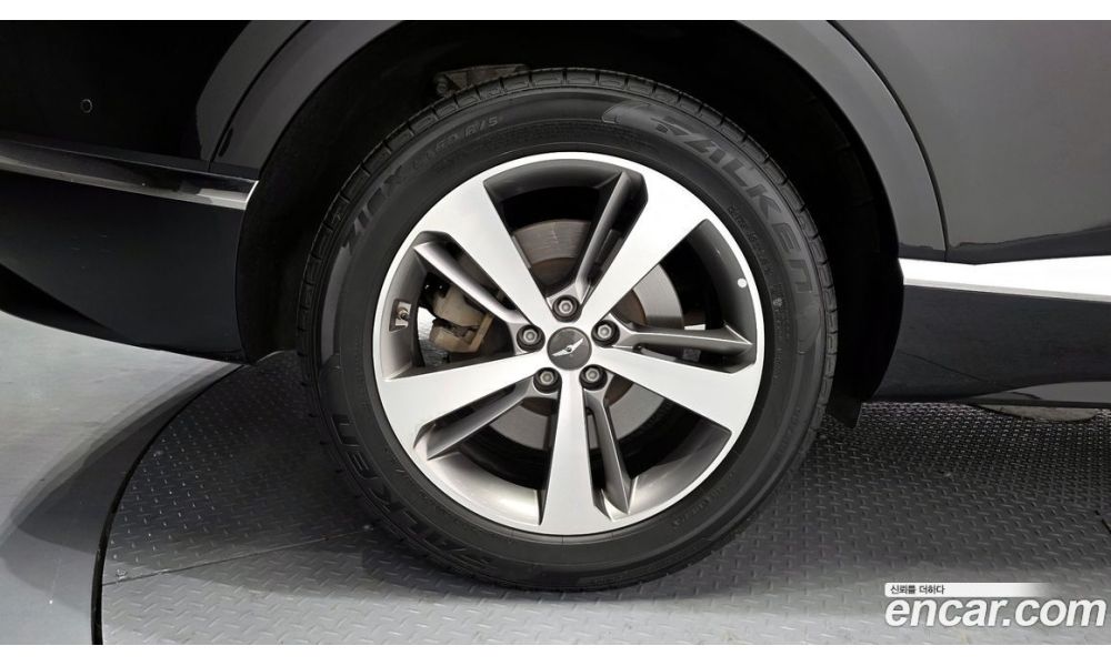 743966