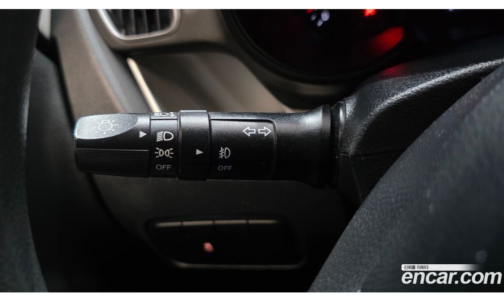 685885