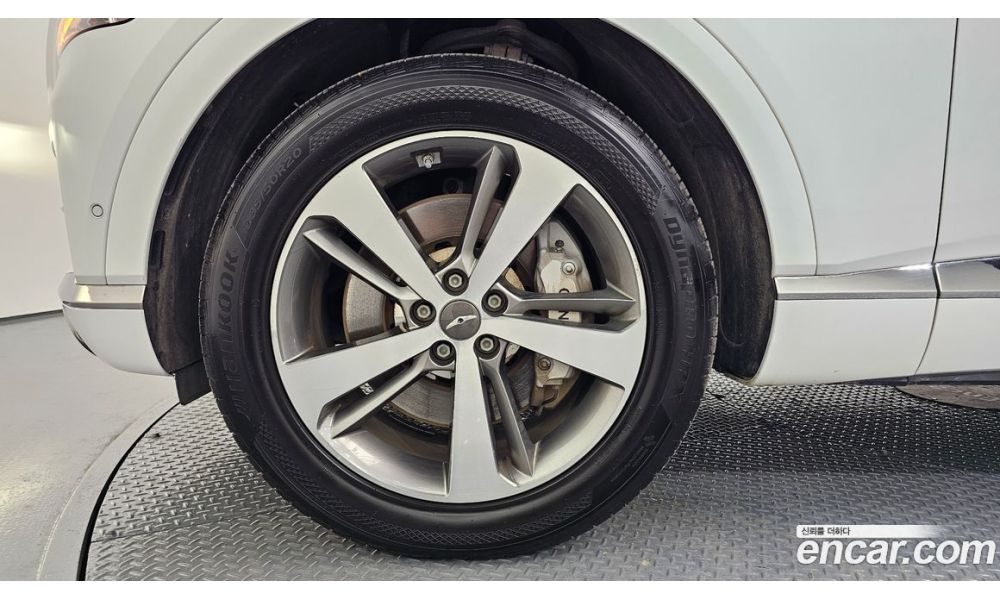 104611