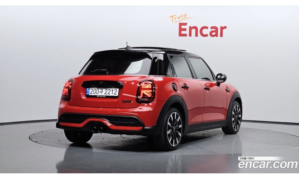 440562
