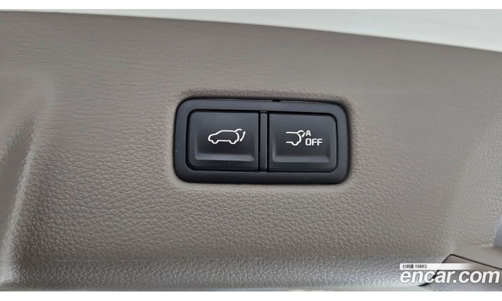 307738
