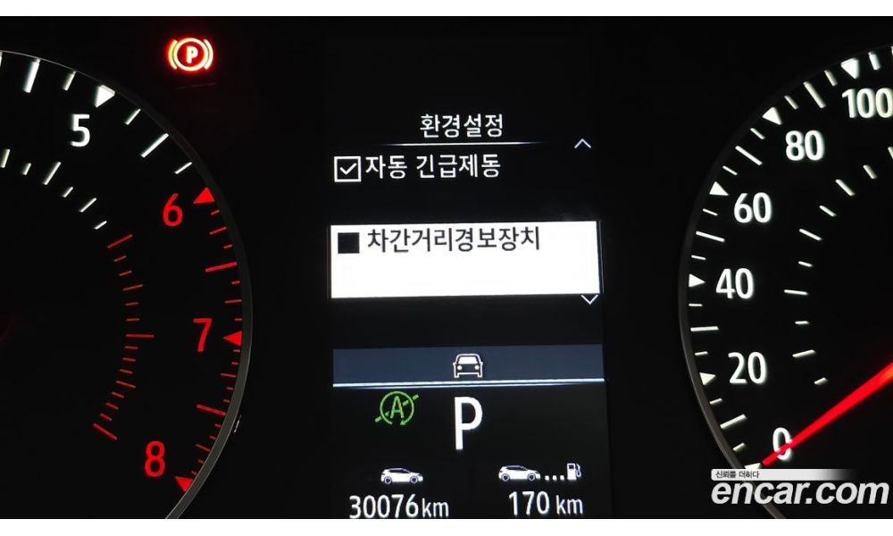903040