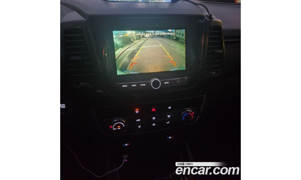 98922