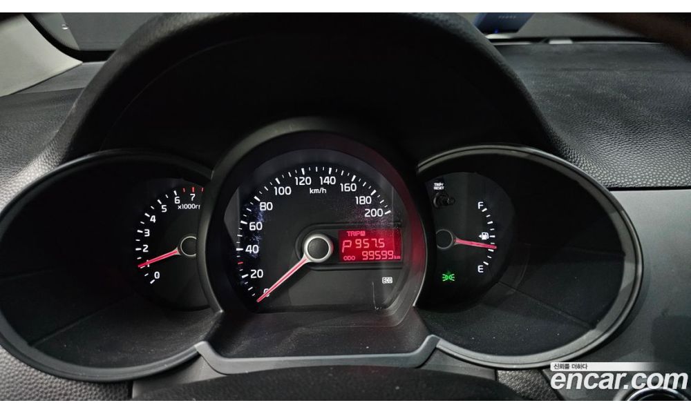 263008