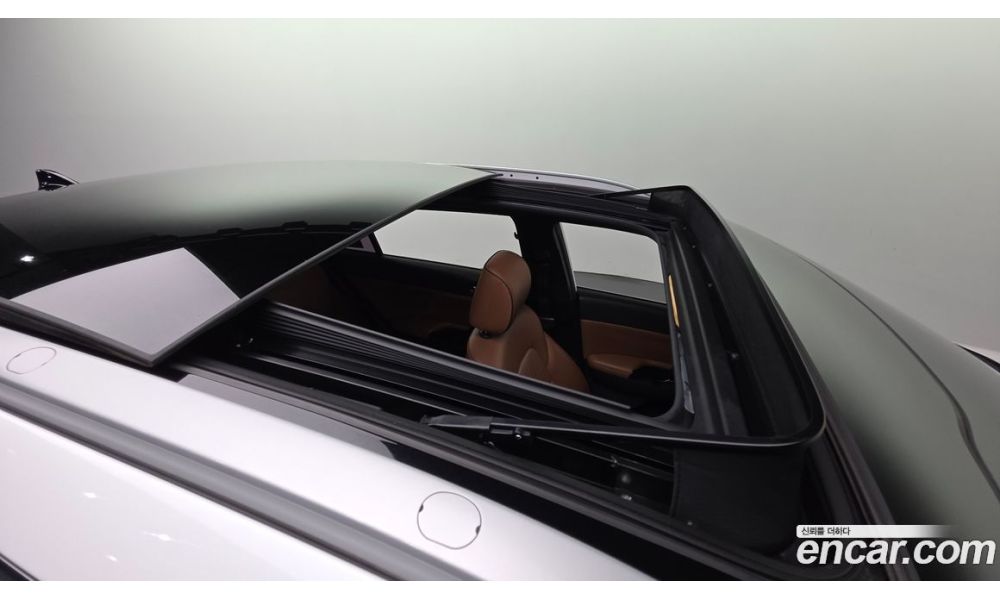 872057